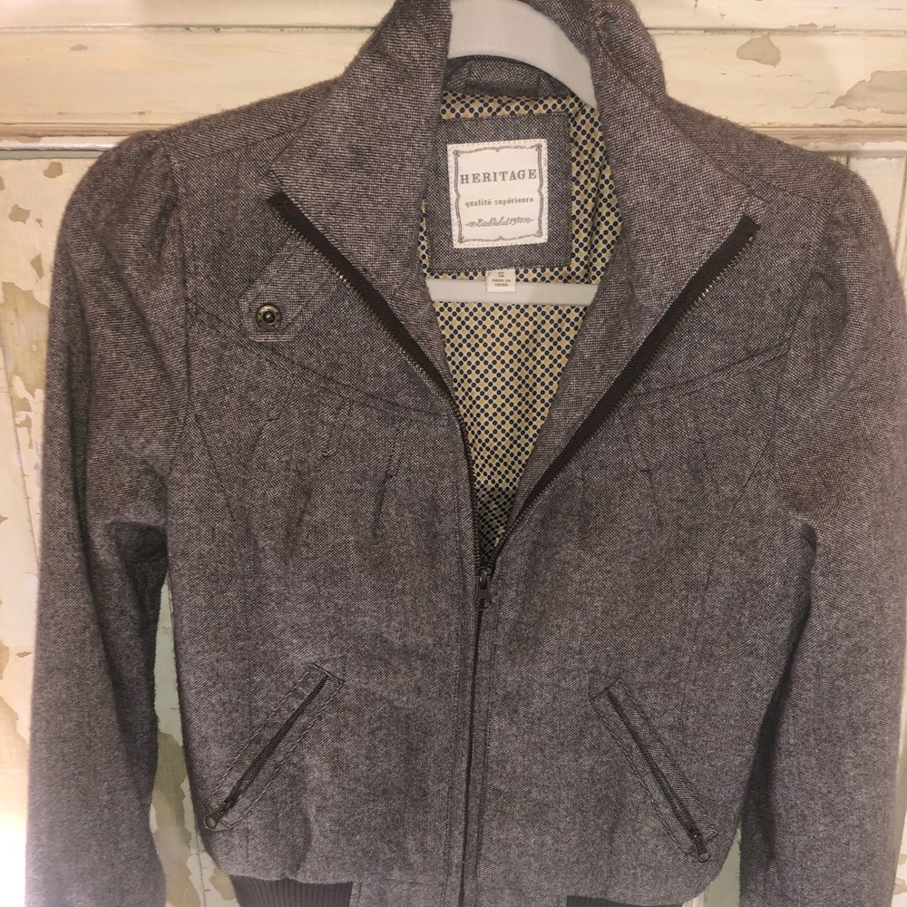 Heritage women’s jacket wool small EUC brown